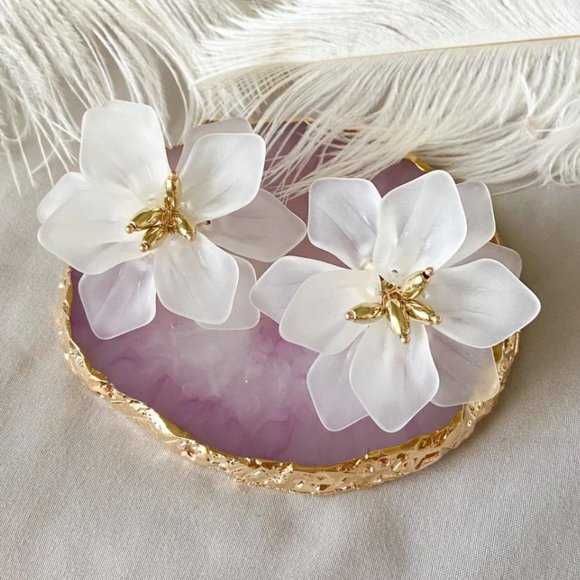 Big Flower Studs Statement Earrings White & Gold - Picture 5 of 7